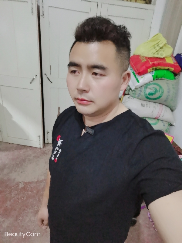 阿杰的第一张照片--盐城闪婚服务中心